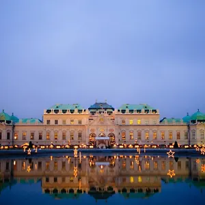 Comfortable Romantic 1 Bedroom Near Augarten Viena